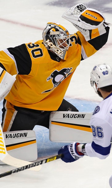 Point scores 3 PP goals in 1:31, Lightning top Penguins